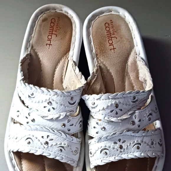 Strictly Comfort sandal - Picture 4 of 8